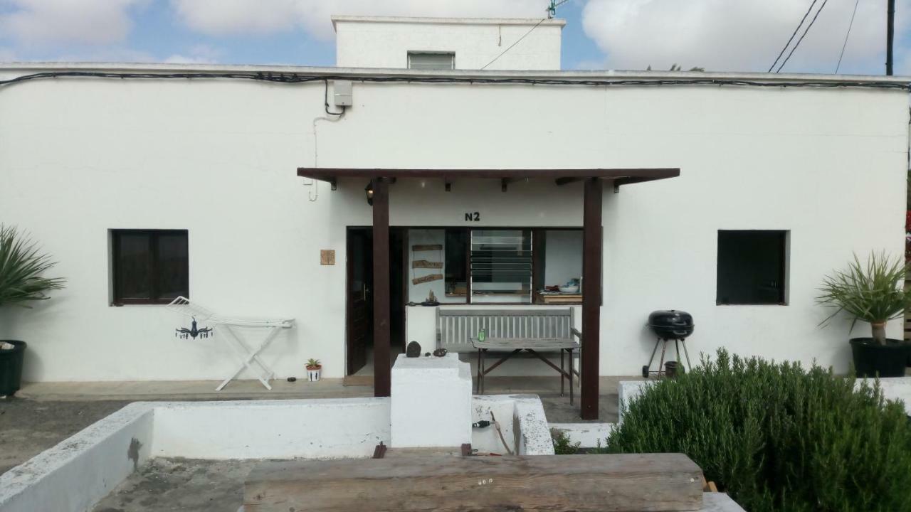 Joyhouse Guest House Teguise  Eksteriør bilde
